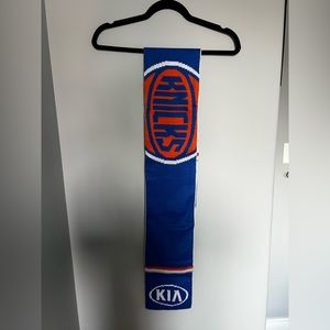 NY knicks scarf